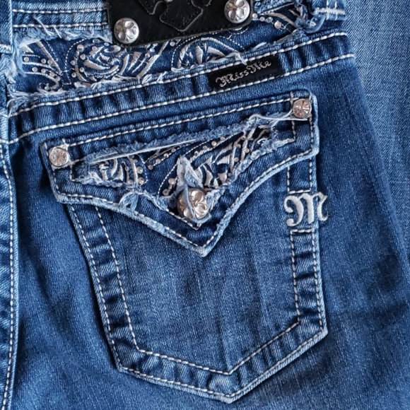 Miss Me Jean's.  Size 30. - Picture 6 of 7